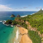 Roteiro: Pontal do Atalaia e Baía do Sancho estão entre as 50 melhores praias do mundo