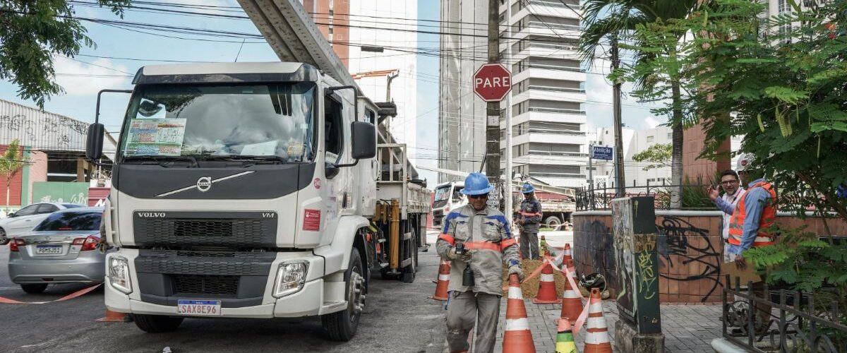 Maio Amarelo: colisões contra postes deixam mais de 200 mil imóveis sem energia no Ceará no 1º trimestre de 2025