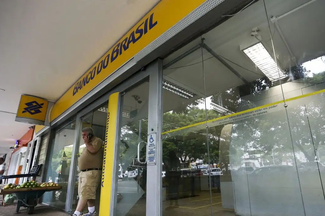 Economia: Banco do Brasil sai na frente e lança Pix Automático antes dos concorrentes