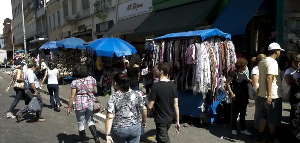 Economia: Desemprego no Brasil cai para 6,6% e atinge menor taxa desde 2012, segundo IBGE