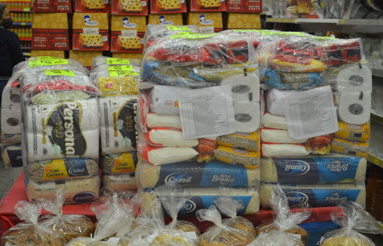 Economia: Cesta básica em Fortaleza sobe 2,62% em abril e consome mais da metade do salário mínimo