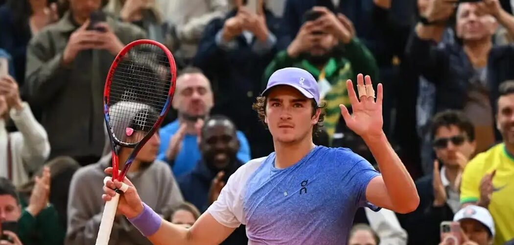 Tênis: João Fonseca vence na estreia em Roland Garros e faz história como o brasileiro mais jovem a triunfar no torneio