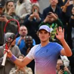 Tênis: João Fonseca vence na estreia em Roland Garros e faz história como o brasileiro mais jovem a triunfar no torneio