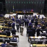 Política: Câmara aprova urgência para projeto que amplia número de deputados federais para 531