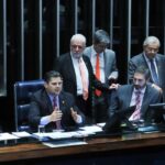 Política: Senado aprova PEC que inclui guardas municipais e agentes de trânsito no sistema de segurança pública
