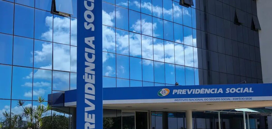 INSS: Justiça bloqueia R$ 23,8 milhões de investigados por fraude contra aposentados