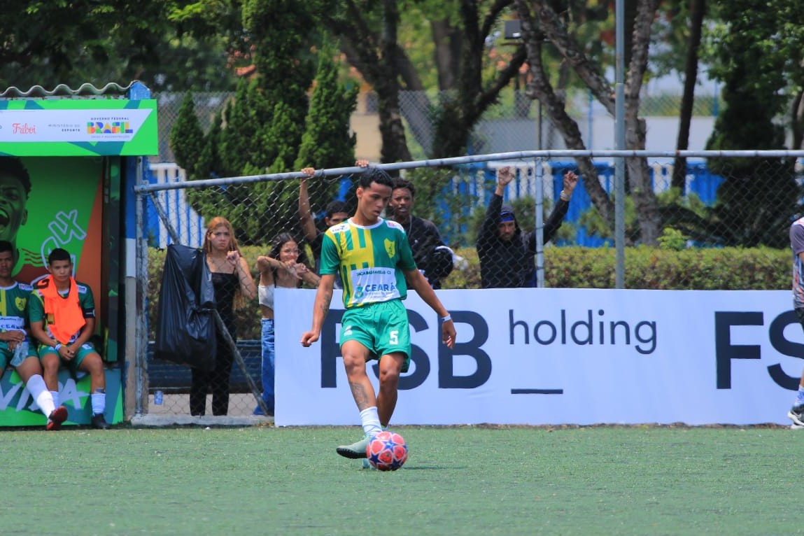 Futebol: Revelação da Taça das Favelas do Ceará, Janisvan Sousa assina com o Cuiabá e inicia carreira profissional