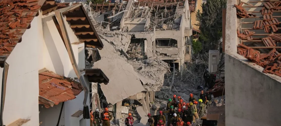 Guerra: Irã lança novo ataque com mísseis contra Israel; explosões são registradas em várias regiões do país