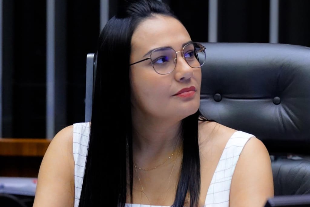 Política: Lei “Juliana Marins” propõe que governo custeie traslado de brasileiros mortos no exterior