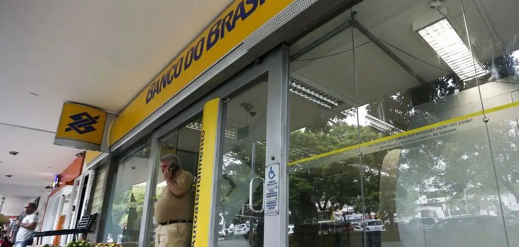 ESG: Banco do Brasil oferece comprovante de depósito via WhatsApp para reduzir uso de papel