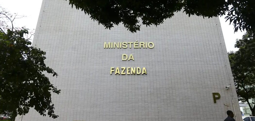 Economia: Governo recalibra IOF com novas regras para arrecadar mais e evitar cortes no orçamento