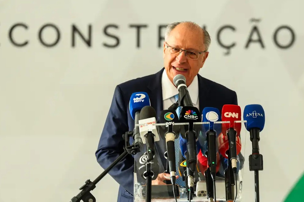 Economia: Governo cria comitê para discutir tarifas dos EUA com exportadores brasileiros