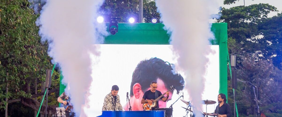 Show: Paulo Rodrigo apresenta “Aquarela do Brasil” em espetáculo emocionante no Teatro Brasil Tropical