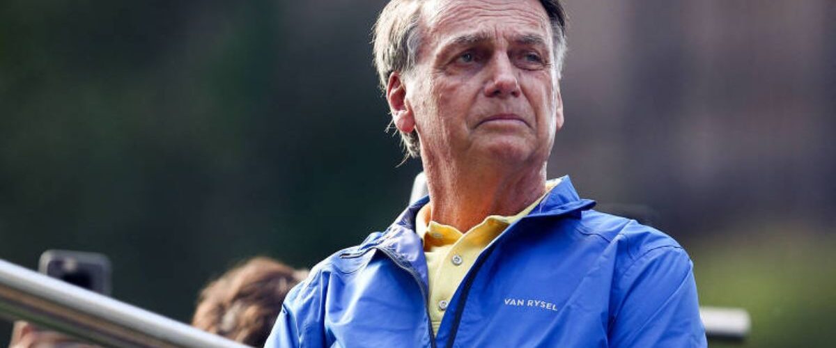Política: Bolsonaro nega desistência das eleições de 2026: “Estou inelegível, mas não desisti”