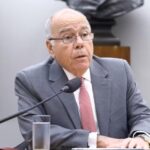 Diplomacia: Mauro Vieira chega aos EUA em semana decisiva para tentar reverter tarifaço anunciado por Trump