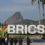 Internacional: China reage a ameaça de Trump e critica uso de tarifas contra países do Brics