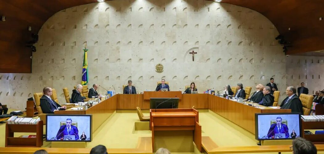 Justiça: Gilmar Mendes afirma que Estado dará resposta firme a ataques contra a democracia e autoridades