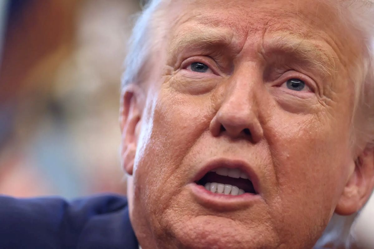 Mundo: Trump rebate decisão judicial e afirma que tarifas de importação “seguem em vigor” nos EUA