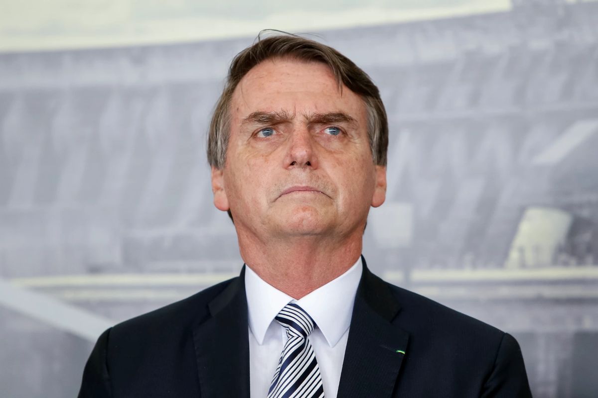 Política: Bolsonaro nega fuga e pede ao STF revogação da prisão domiciliar