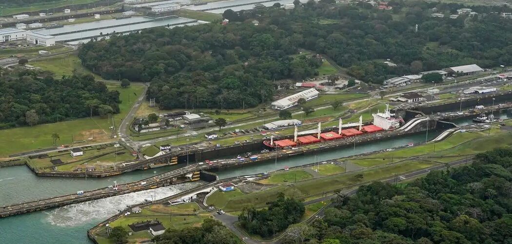 Política: Lula anuncia apoio do Brasil à neutralidade do Canal do Panamá e critica ameaças externas