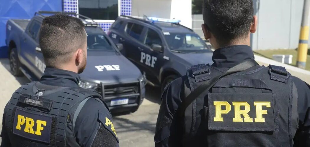 Segurança: PRF apreende fuzis escondidos em carro com destino a Porto Seguro