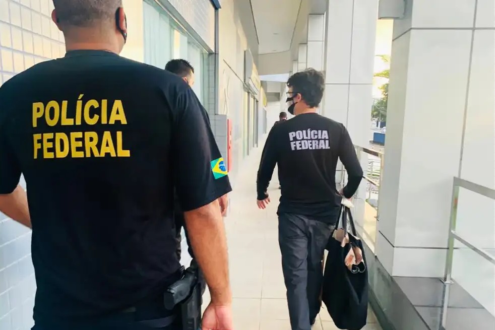 Segurança: Oito pessoas seguem foragidas após megaoperação da Polícia Federal contra lavagem de dinheiro no setor de combustíveis