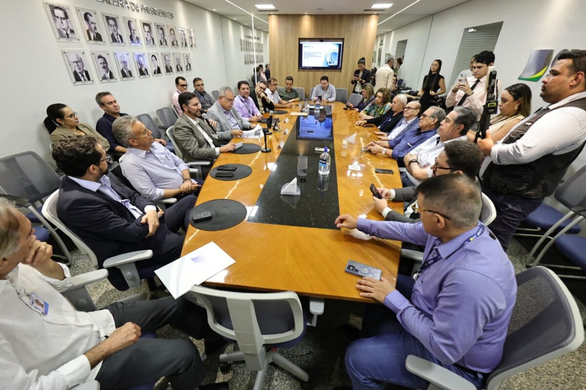 Política: Romeu Aldigueri se reúne com CDL Fortaleza para fortalecer comércio e debater revitalização do Centro