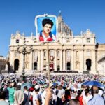 Carlo Acutis é canonizado no Vaticano e se torna o primeiro santo millennial