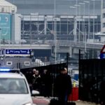 Aeroporto de Bruxelas operando manualmente após ataque cibernético