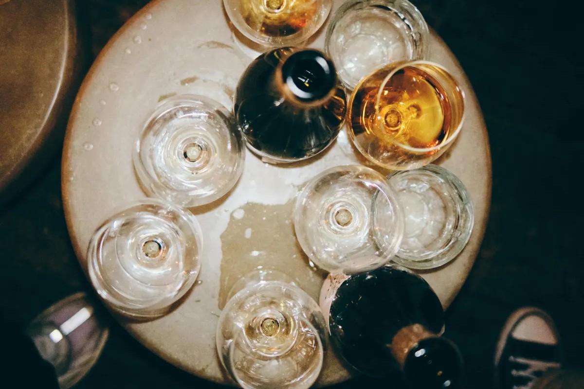 Intoxicação: Associação aponta ligação entre metanol importado pelo PCC e bebidas adulteradas em SP