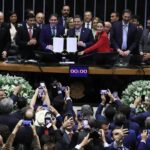 Política: Congresso promulga PEC que altera regras de pagamento dos precatórios