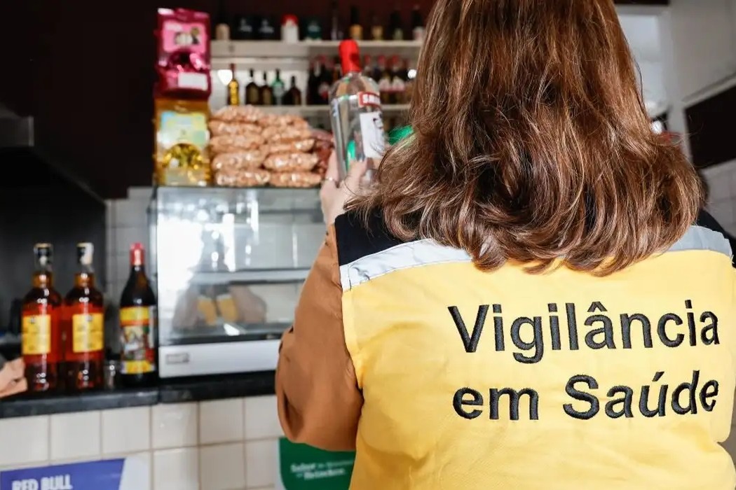 Fiscalização: Força-tarefa apreende 117 garrafas de bebida sem procedência em São Paulo