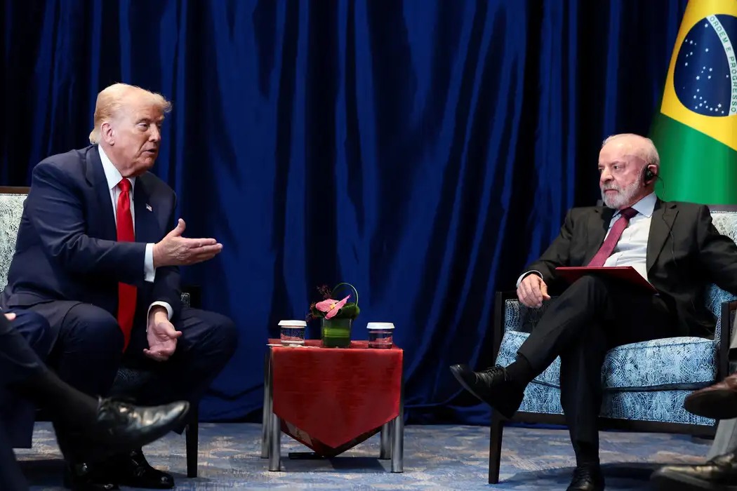 Internacional: Trump parabeniza Lula pelos 80 anos e diz que negociações com o Brasil continuam