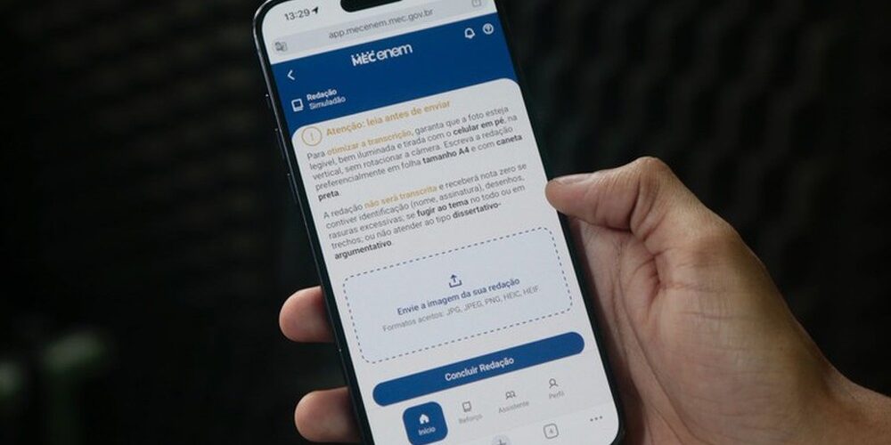 Educação: MEC lança aplicativo com simulados e correção automática para o Enem 2025