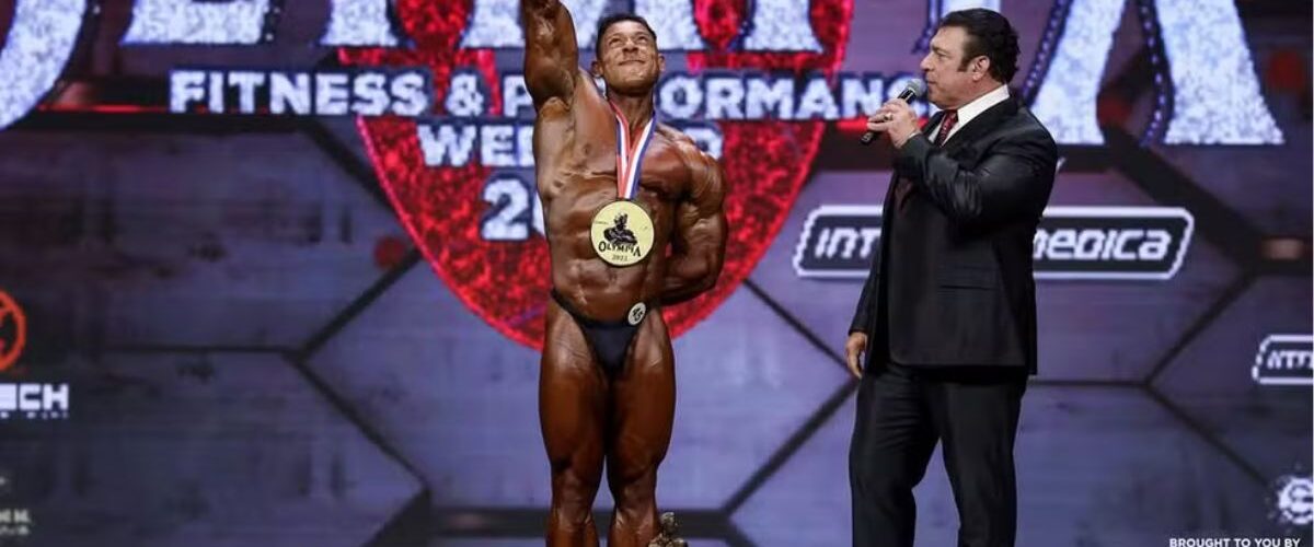 Fisiculturismo: Ramon Dino faz história e conquista o título inédito da Classic Physique no Mr. Olympia 2025