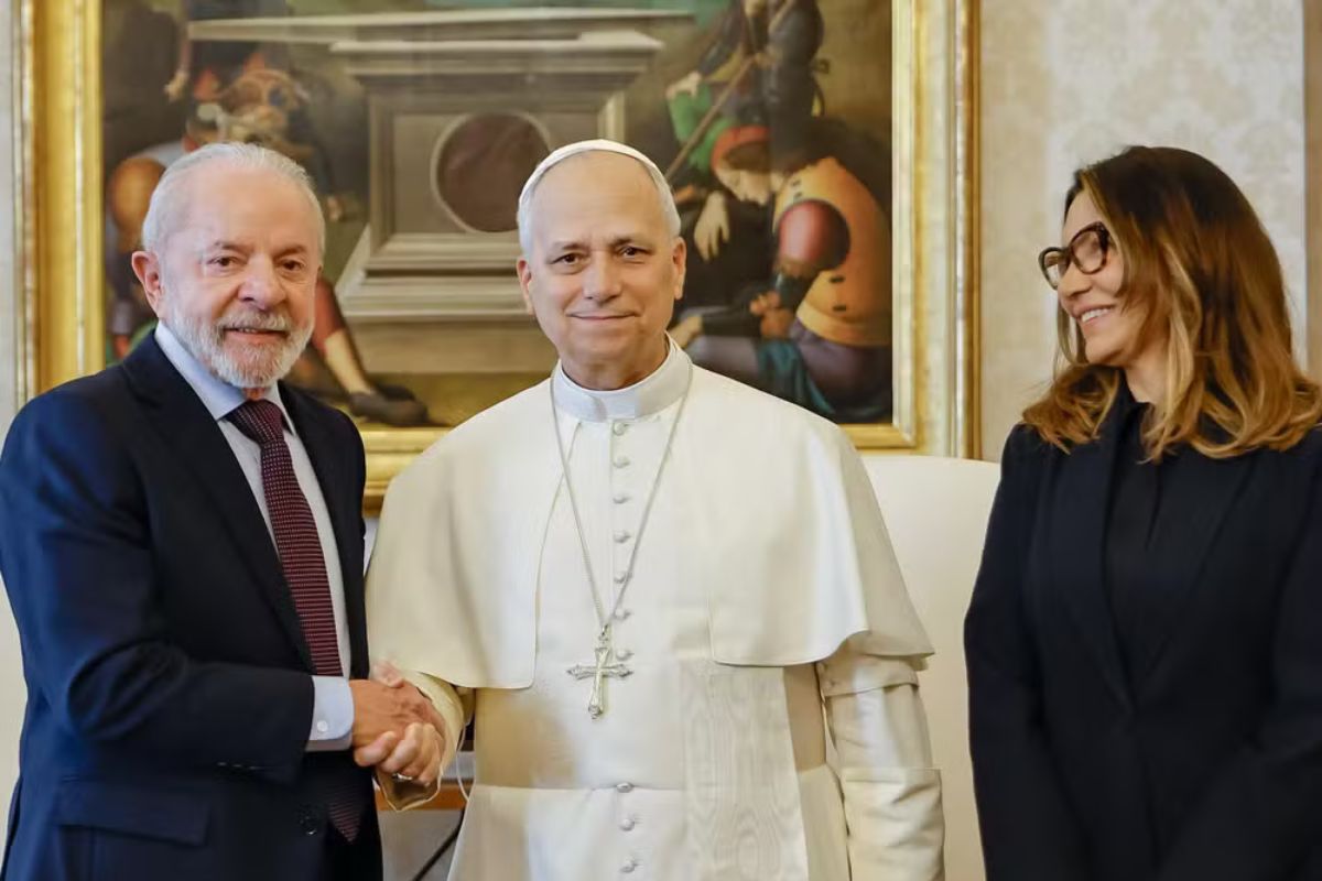 Internacional: Lula se encontra com o papa Leão XIV no Vaticano, discute combate à fome e convida o pontífice para a COP30 em Belém