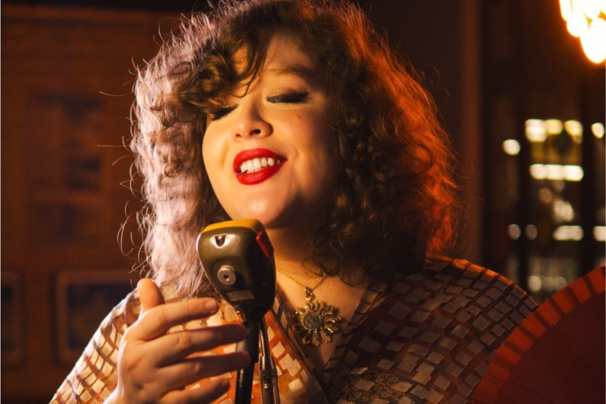 Show: Raara Rodrigues celebra Billie Holiday em espetáculo intimista na Cenário Casa de Música