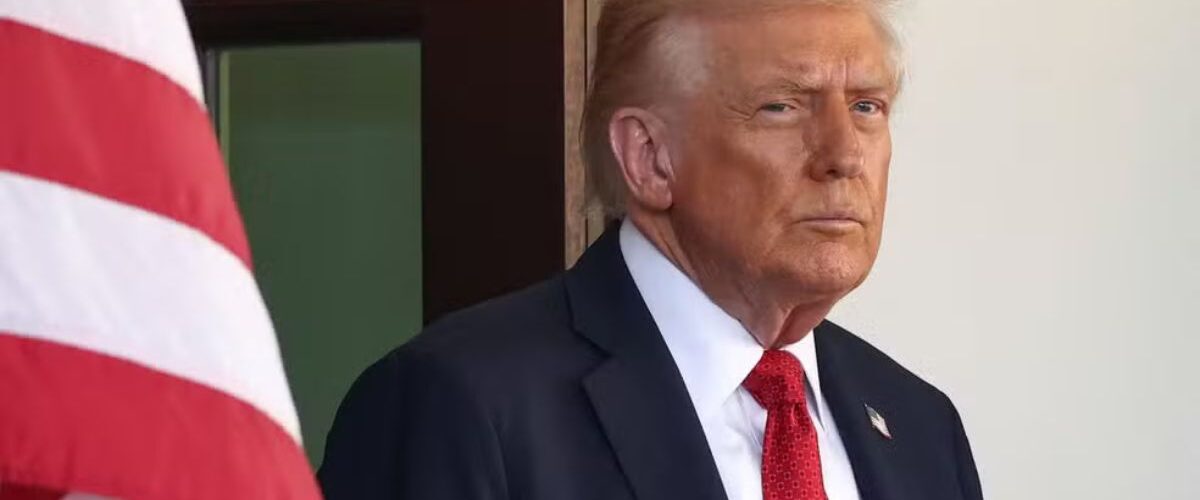 Internacional: Trump impõe primeiras sanções contra a Rússia e pressiona Putin por cessar-fogo na guerra da Ucrânia