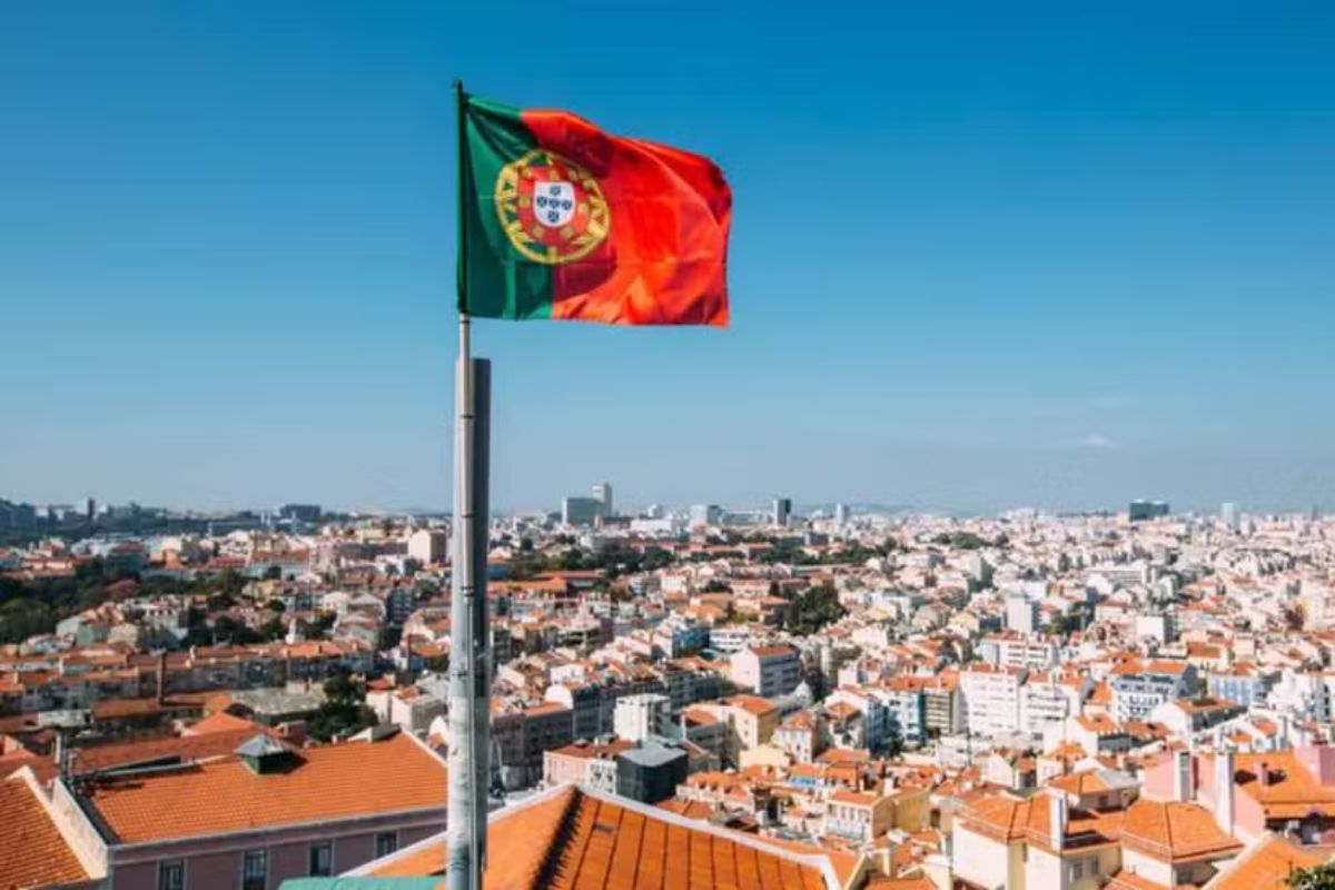 Cidadania: Portugal aprova lei que endurece regras para imigrantes e impacta brasileiros