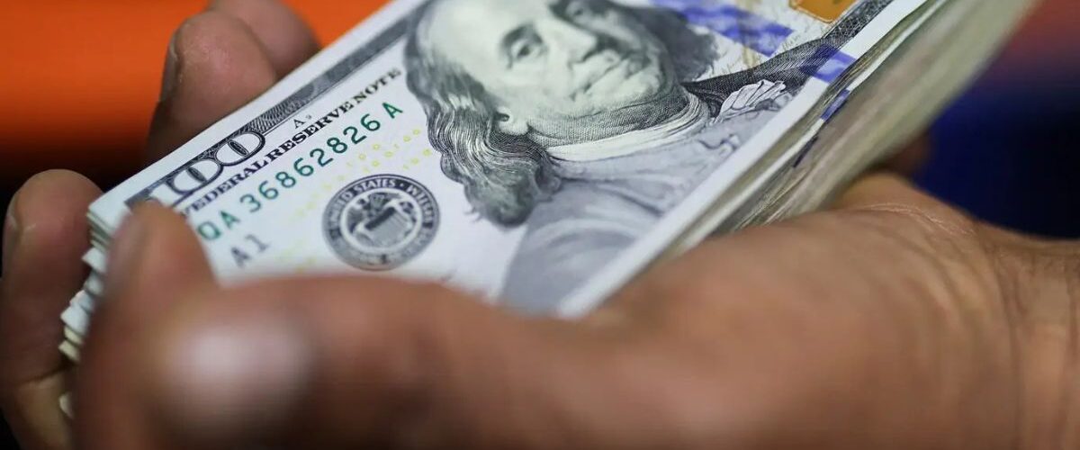 Economia: Dólar fecha em queda e atinge R$ 5,37 com otimismo sobre negociações entre EUA e China