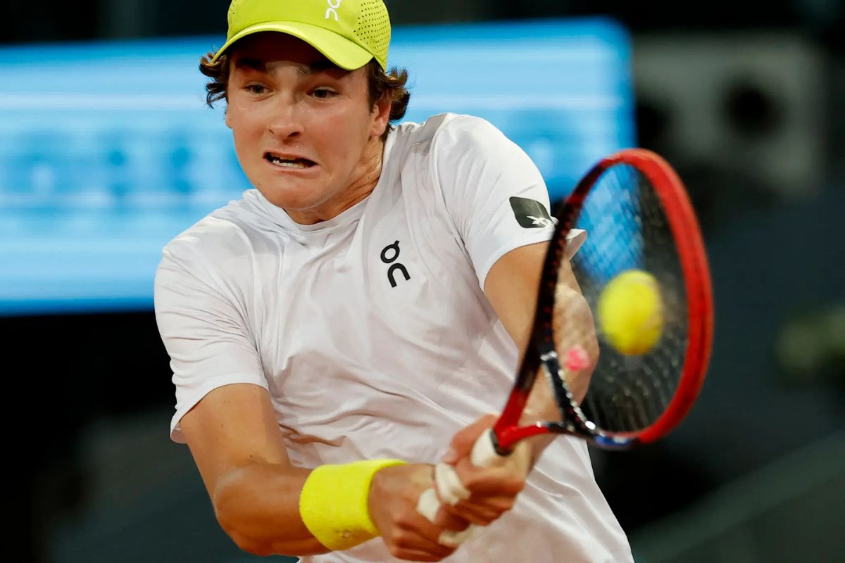 Tênis: João Fonseca brilha na Basileia e vence atual campeão Perricard na estreia do ATP 500