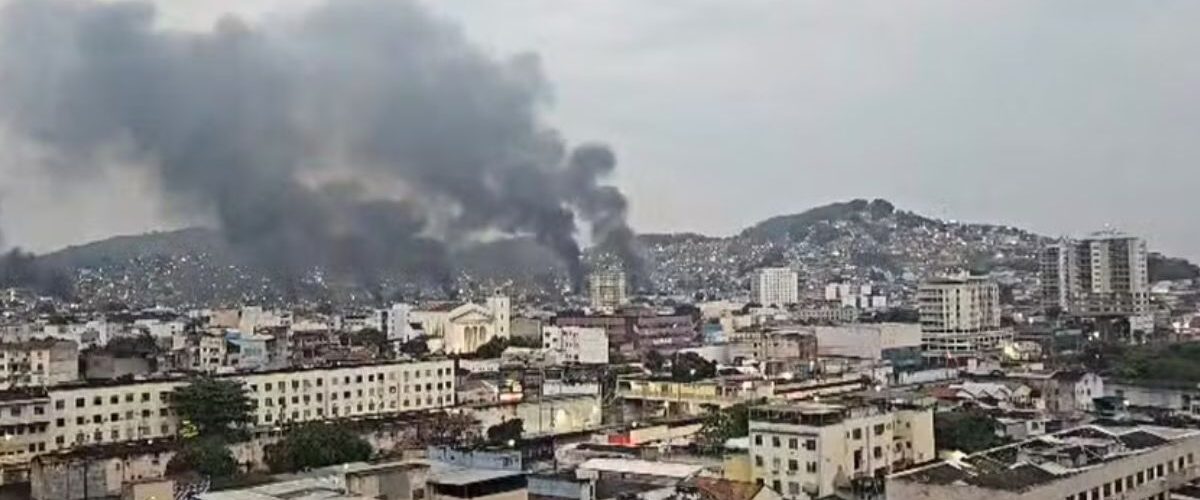 Contenção: Megaoperação no Rio mira 100 traficantes do Comando Vermelho nos complexos do Alemão e da Penha