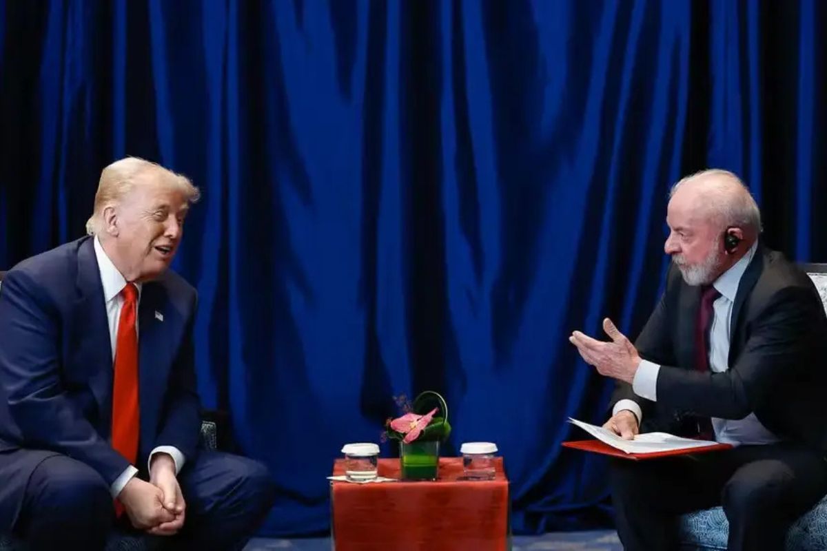Economia: Lula entrega a Trump pasta vermelha com defesa do Brasil contra tarifaço dos EUA