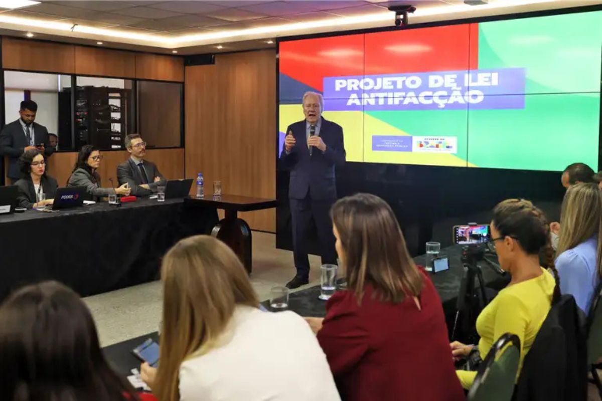 Investigação: Governo envia peritos da Polícia Federal ao Rio e anuncia projeto de lei antifacção