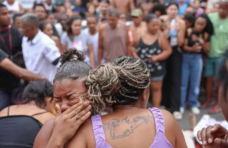 Protesto: Ativistas denunciam massacre após megaoperação policial no Rio de Janeiro