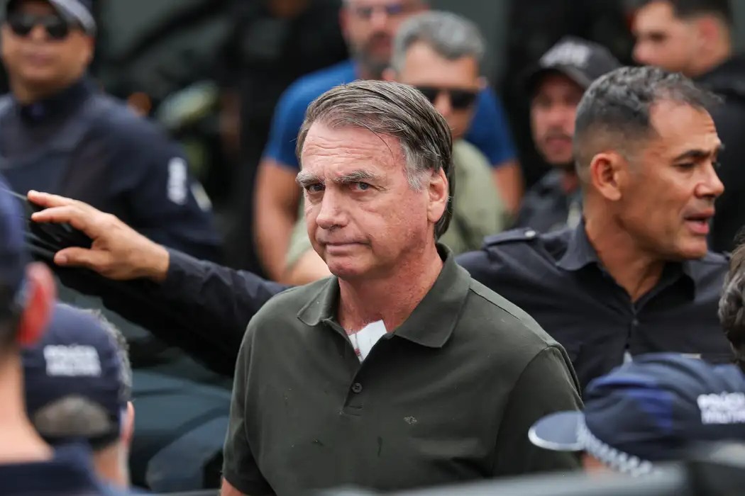 Justiça: Primeira Turma do STF forma maioria para manter prisão preventiva de Jair Bolsonaro