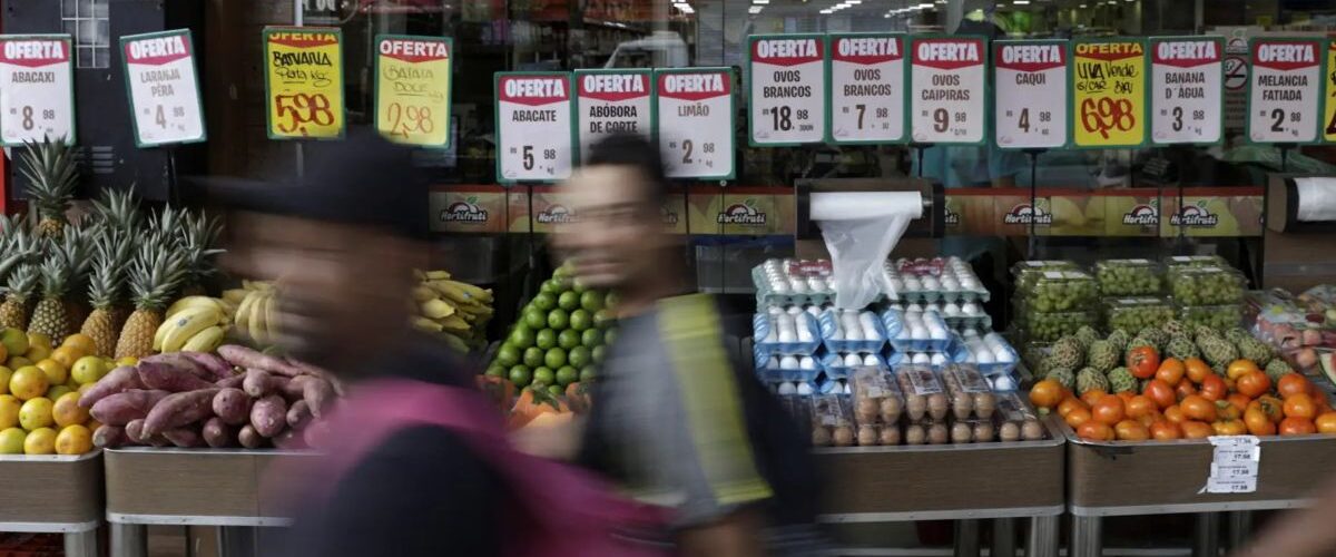 Economia: Inflação dos alimentos deve voltar a subir em 2026 após alívio registrado em 2025, apontam economistas