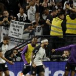 Futebol: Depay e Yuri Alberto brilham e Corinthians vence o Majestoso por 3 a 1 em Itaquera