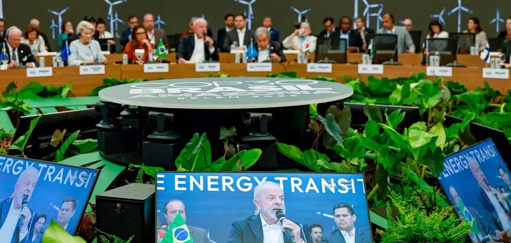 COP30: Lula alerta que Acordo de Paris está longe da meta e cobra ação global contra crise climática