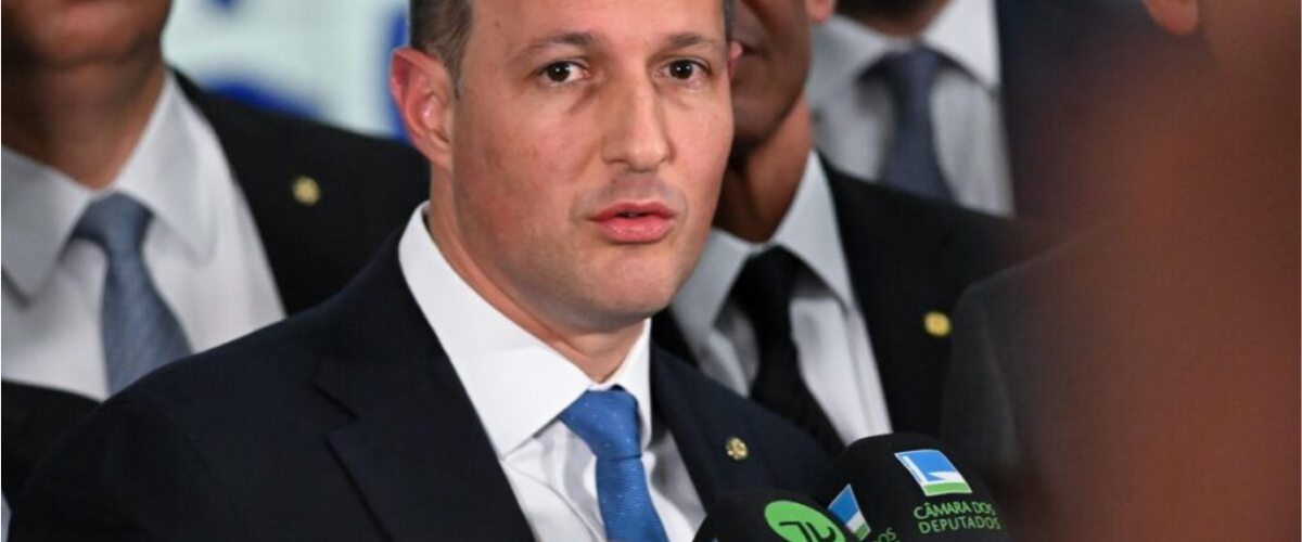 Política: Relator recua e apresenta novo texto antifacção sem mudanças na Lei Antiterrorismo nem nas funções da PF